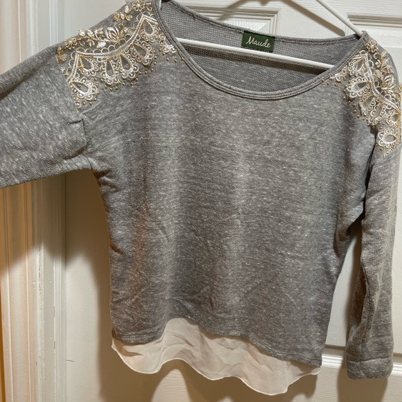 Lightweight embroidered sweatshirt - Picture 2 of 5